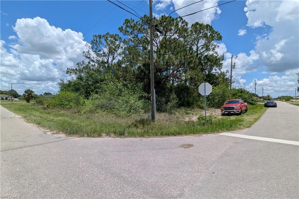 4018 10th ST SW LEHIGH ACRES, FL 33976