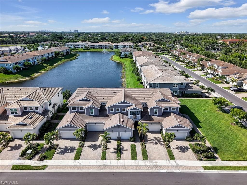 4687 Arboretum CIR 103 NAPLES, FL 34112