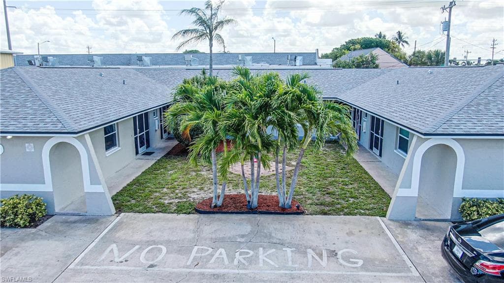 3331 SE 15th PL CAPE CORAL, FL 33904