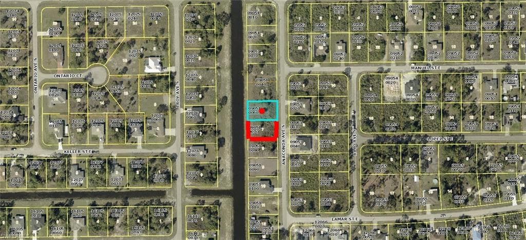 812 Anaconda AVE S LEHIGH ACRES, FL 33974