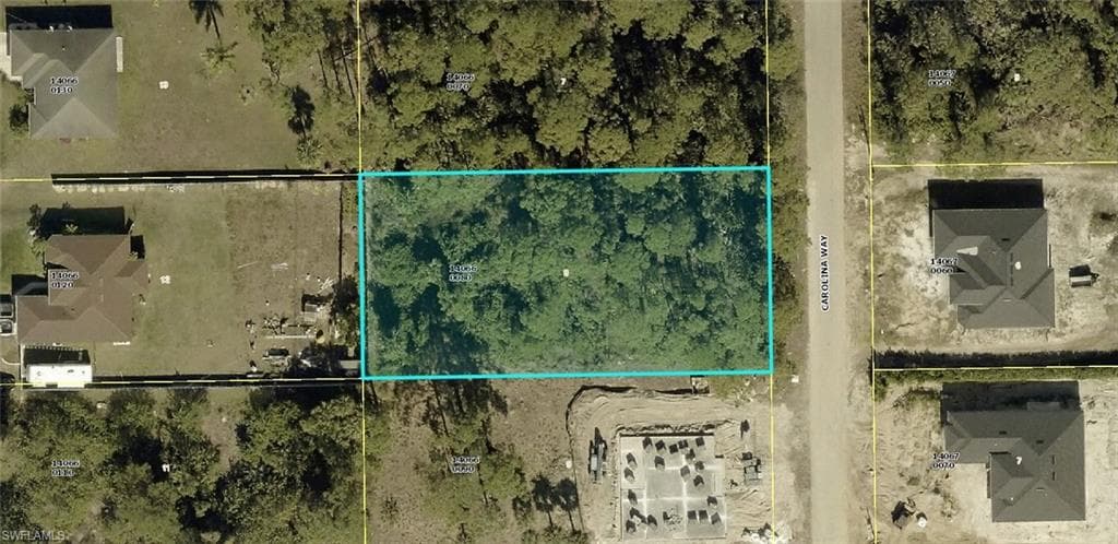 305 Carolina WAY LEHIGH ACRES, FL 33936