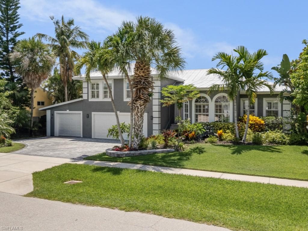 1712 Bahama AVE MARCO ISLAND, FL 34145