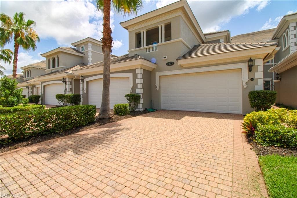9224 Campanile CIR 203 NAPLES, FL 34114