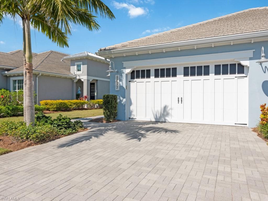 5697 Highbourne DR NAPLES, FL 34113
