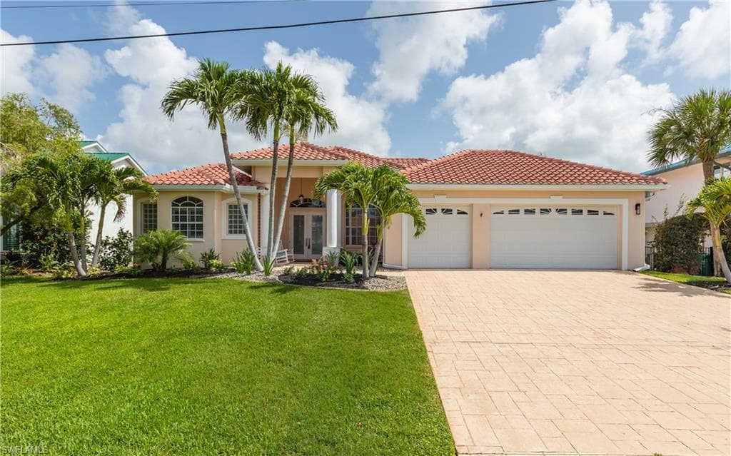 1221 SW 53rd TER CAPE CORAL, FL 33914
