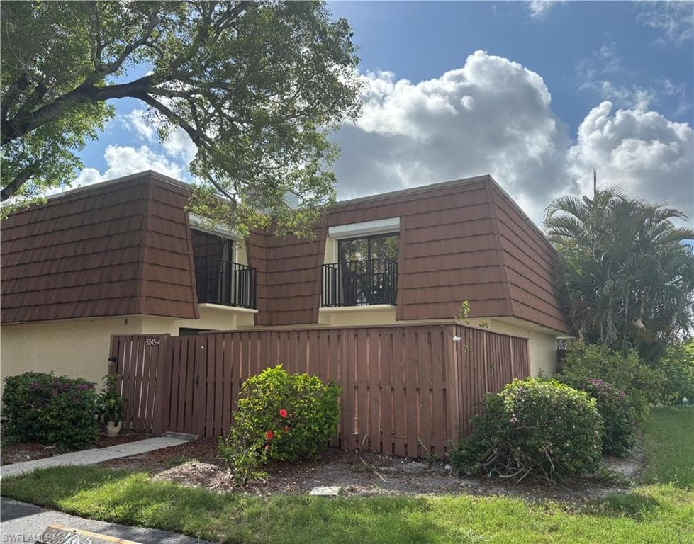 5245 Cedarbend DR 4 FORT MYERS, FL 33919