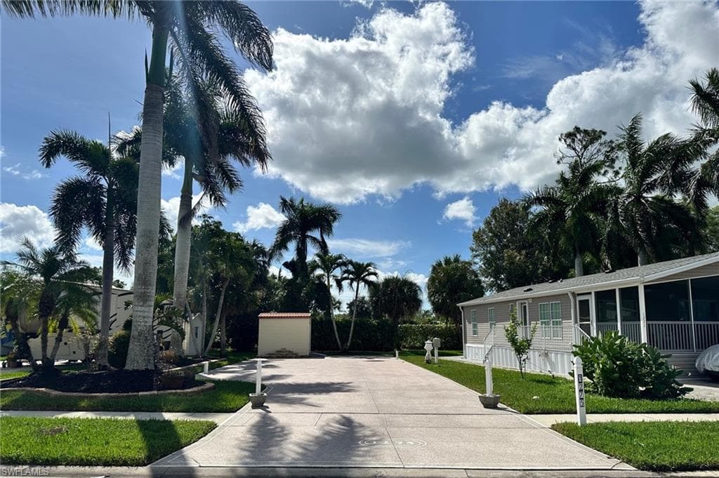1275 Silver Lakes BLVD NAPLES, FL 34114