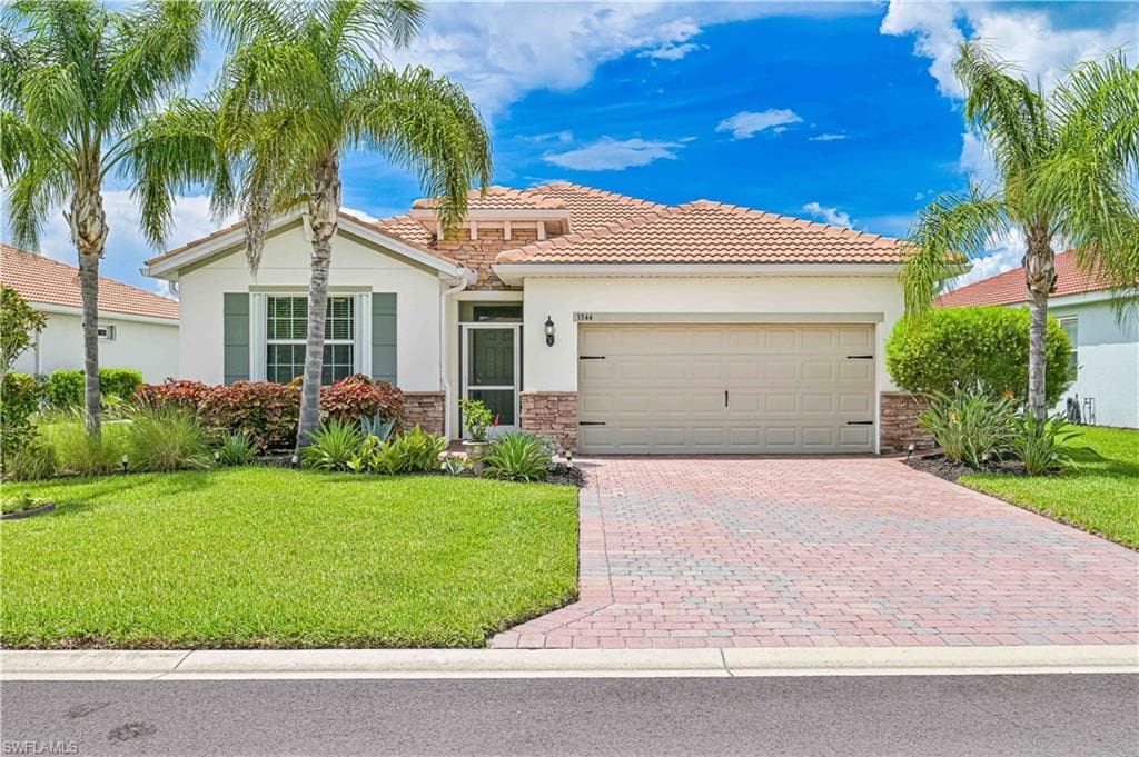 3344 Apple Blossom DR ALVA, FL 33920