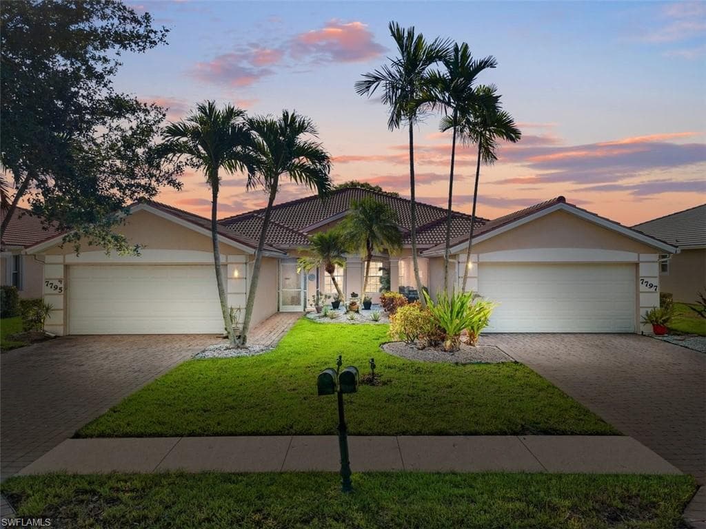 7795 Berkshire Pines DR NAPLES, FL 34104