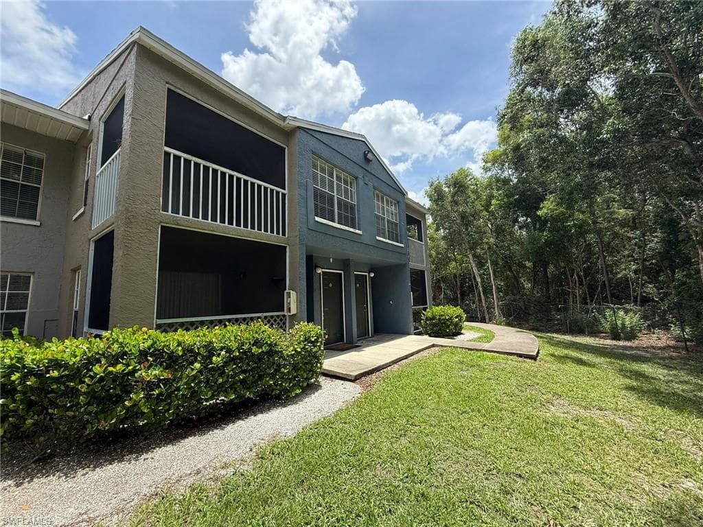 194 Santa Clara DR 11 NAPLES, FL 34104