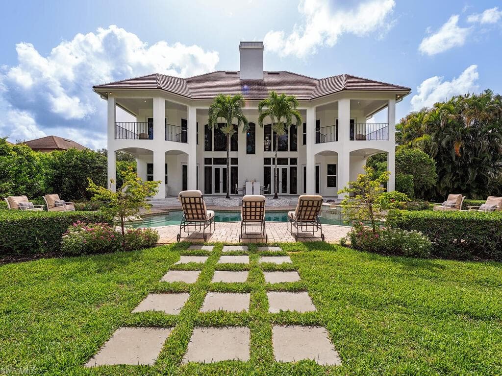 9129 The LN NAPLES, FL 34109