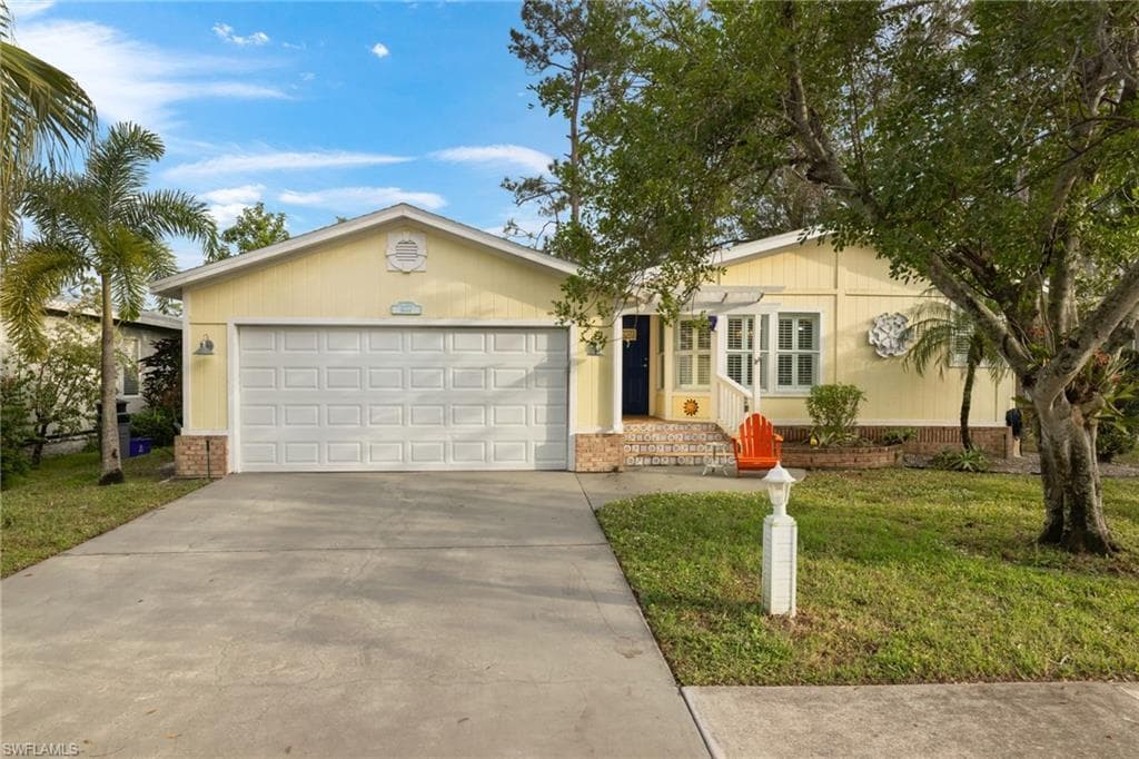 5493 San Luis DR NORTH FORT MYERS, FL 33903