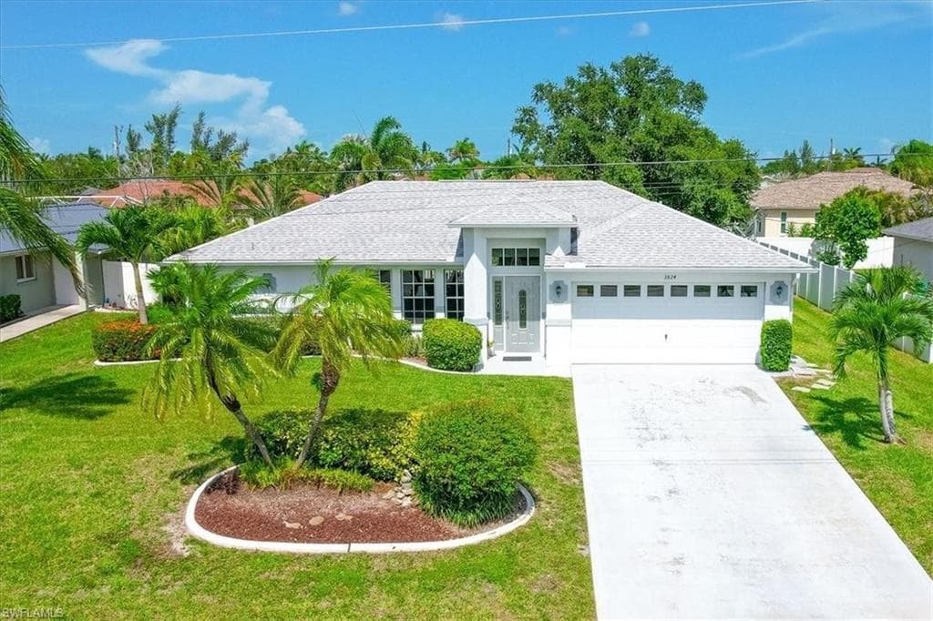3824 SW 10th PL CAPE CORAL, FL 33914