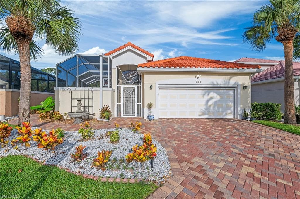 391 Pindo Palm DR NAPLES, FL 34104