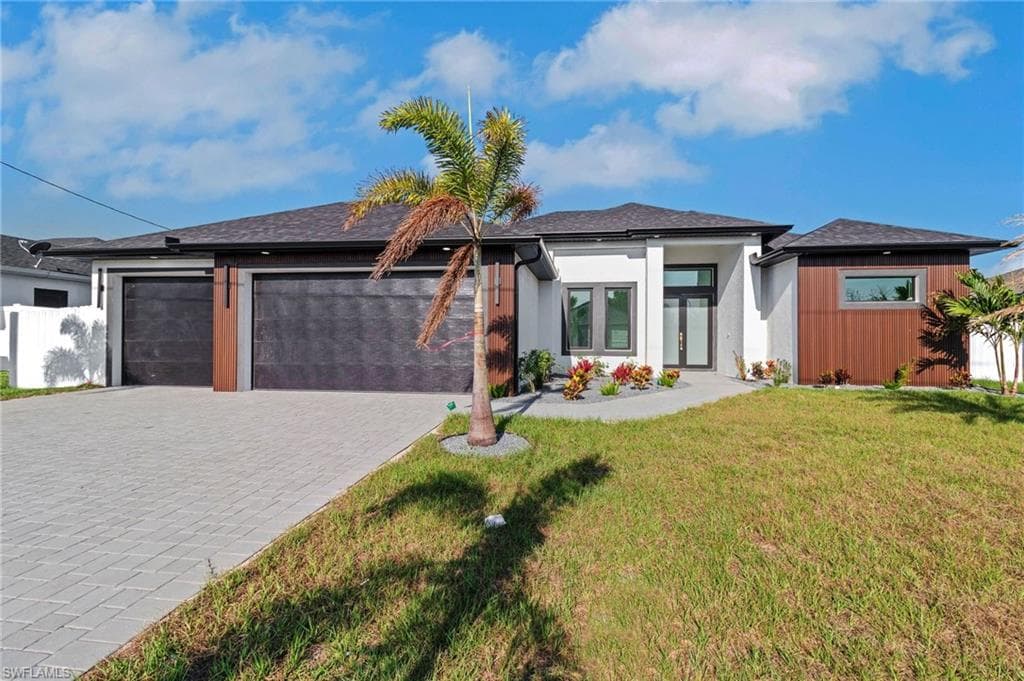 1040 NE 11th AVE CAPE CORAL, FL 33909