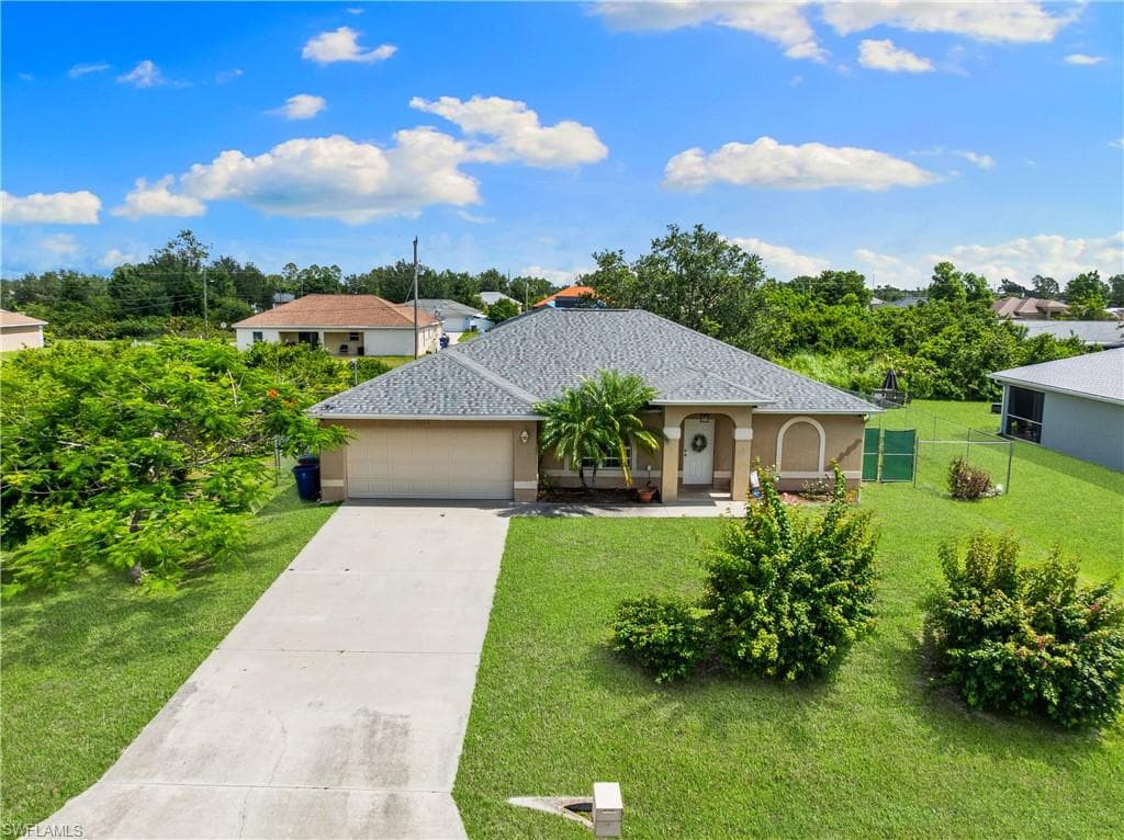 3206 8th ST SW LEHIGH ACRES, FL 33976