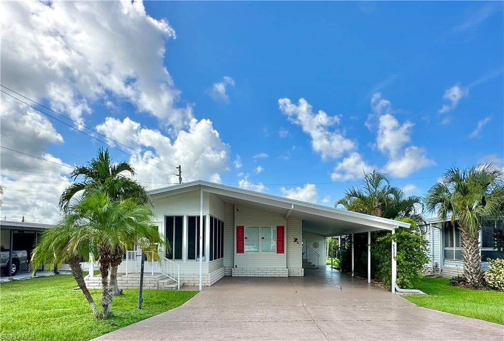 5121 Fiddleleaf DR FORT MYERS, FL 33905