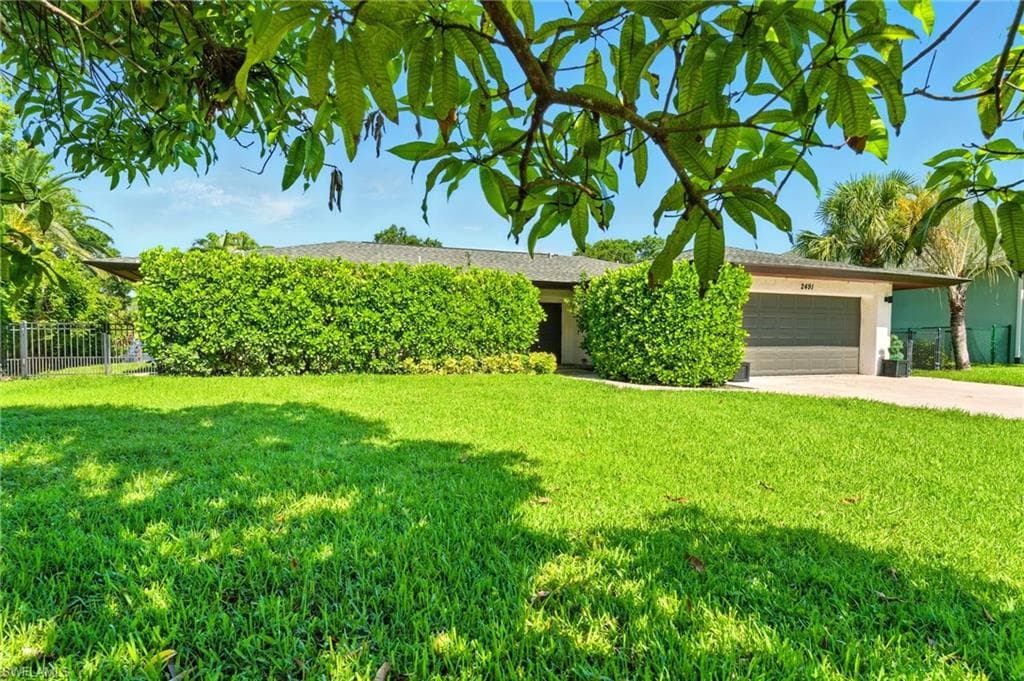 2491 43rd ST SW NAPLES, FL 34116