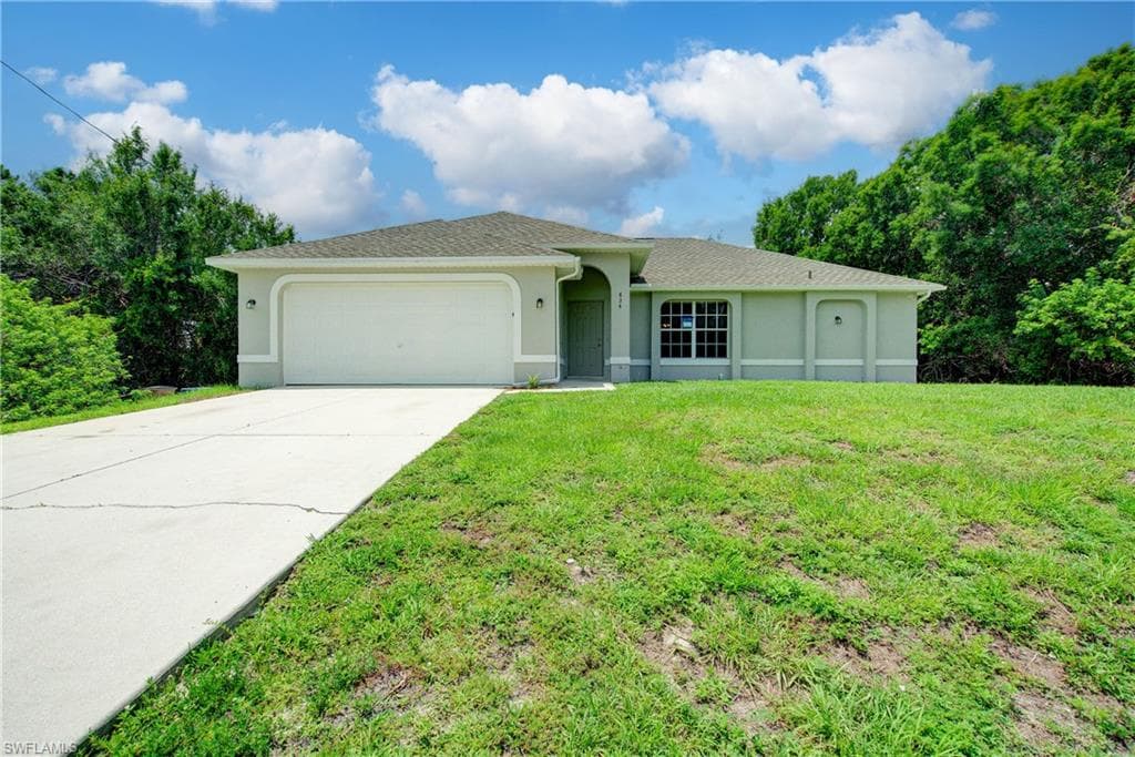 834 Chezy ST E LEHIGH ACRES, FL 33974