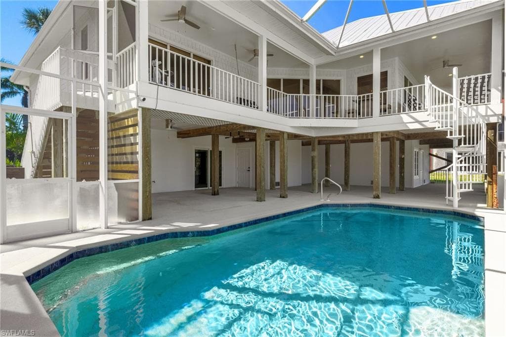 1564 Middle Gulf DR SANIBEL, FL 33957