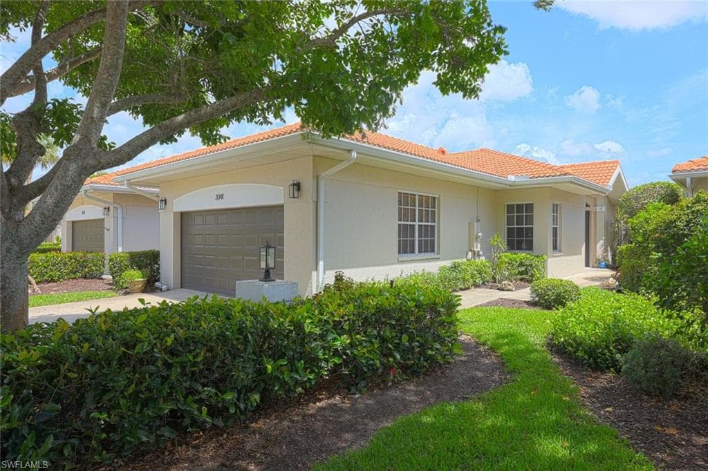 2041 Crestview WAY A11 NAPLES, FL 34119