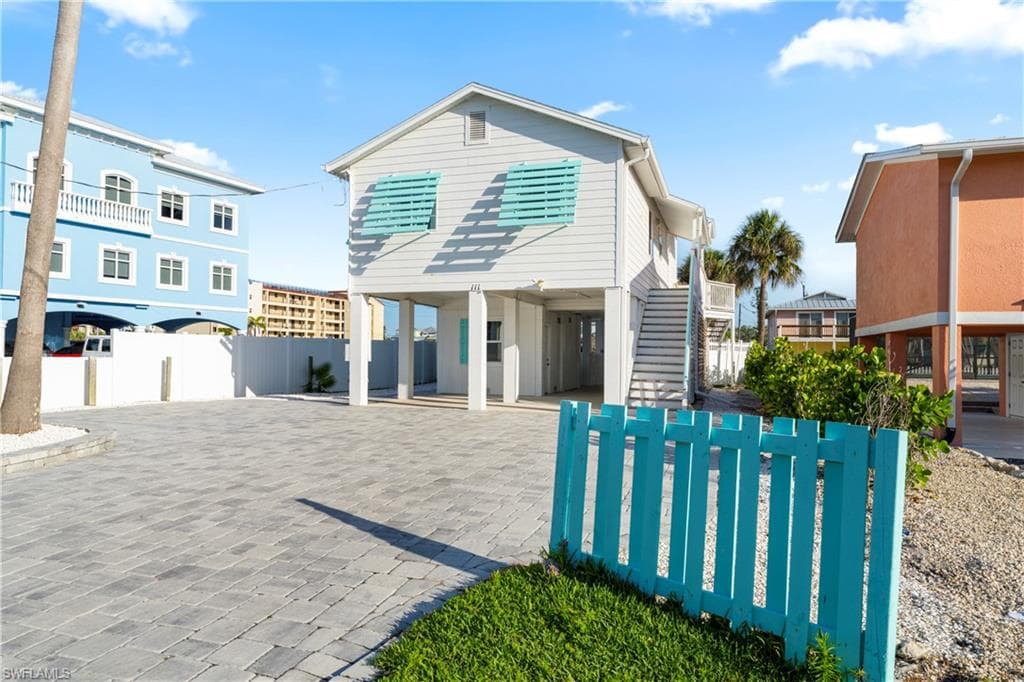 111 Bahia VIA FORT MYERS BEACH, FL 33931