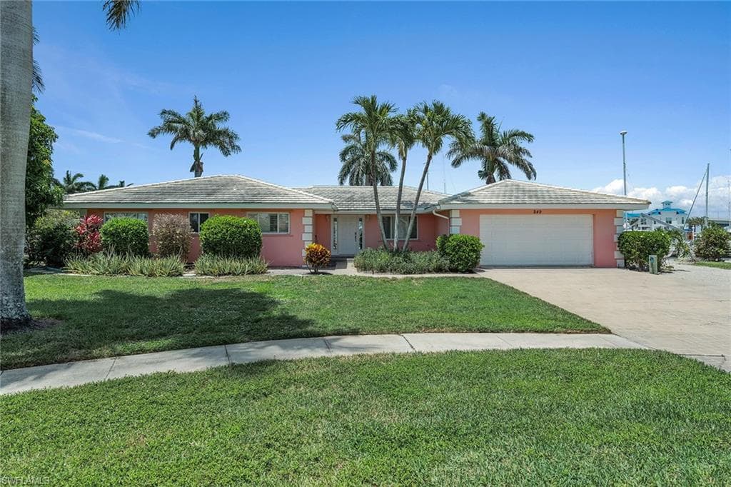849 Buttonwood CT MARCO ISLAND, FL 34145
