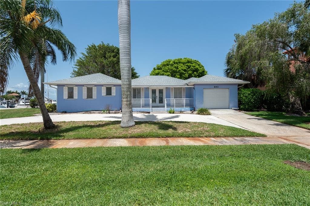 843 Buttonwood CT MARCO ISLAND, FL 34145