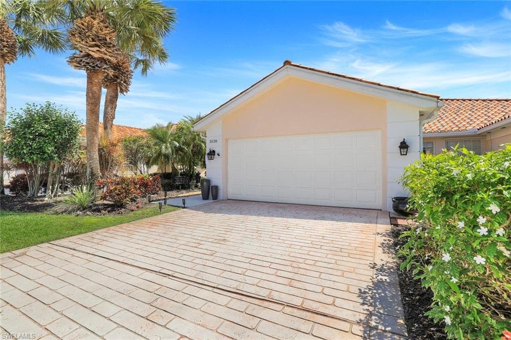 3128 Andorra CT NAPLES, FL 34109