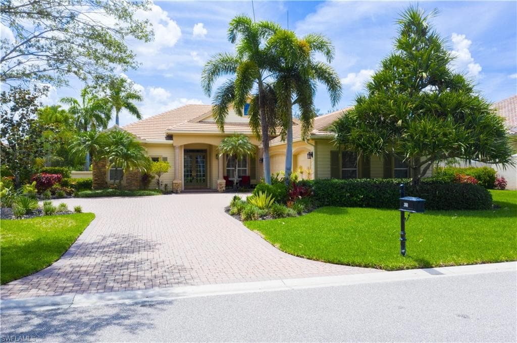 3681 Mossy Oak DR FORT MYERS, FL 33905