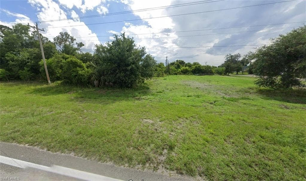 762 Bell BLVD S LEHIGH ACRES, FL 33974