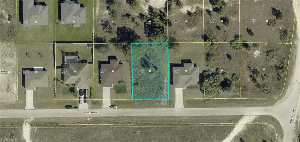 945 Grafton ST LEHIGH ACRES, FL 33974