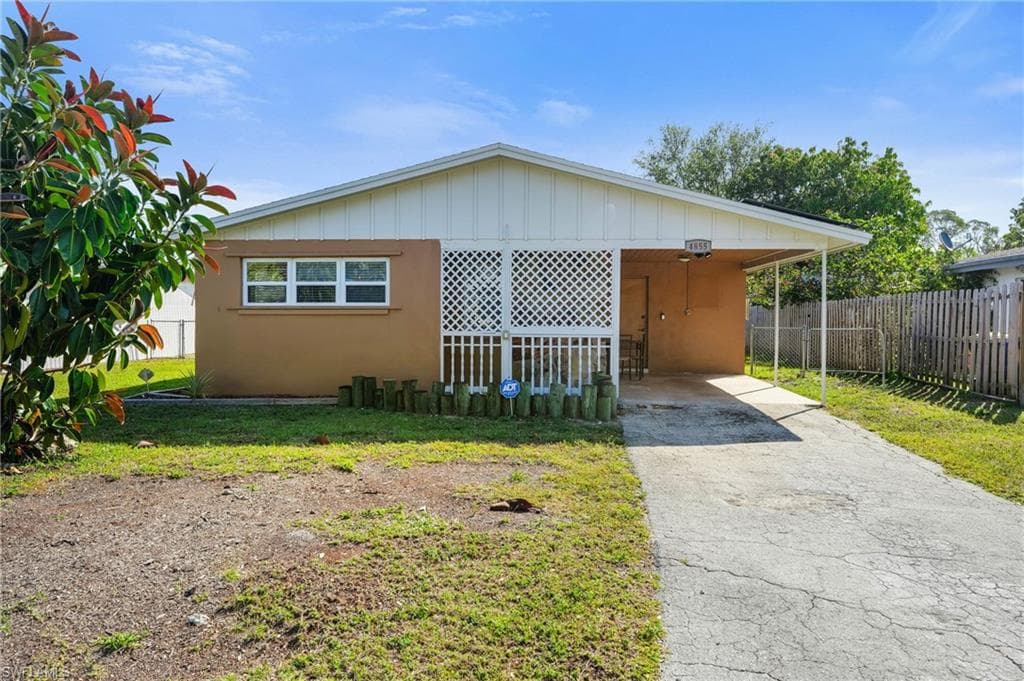 4855 West DR FORT MYERS, FL 33907