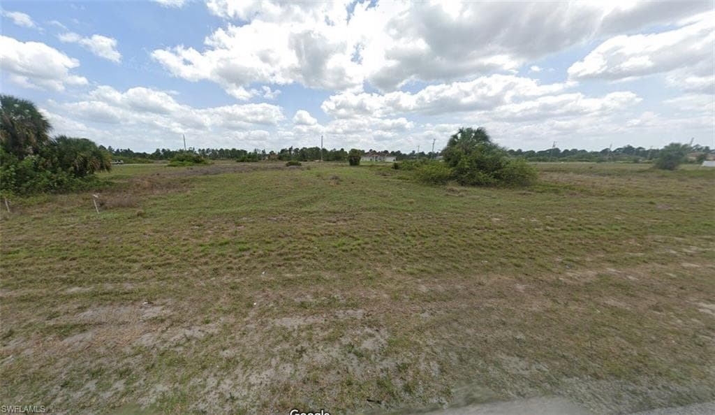 832 Jaguar BLVD LEHIGH ACRES, FL 33974
