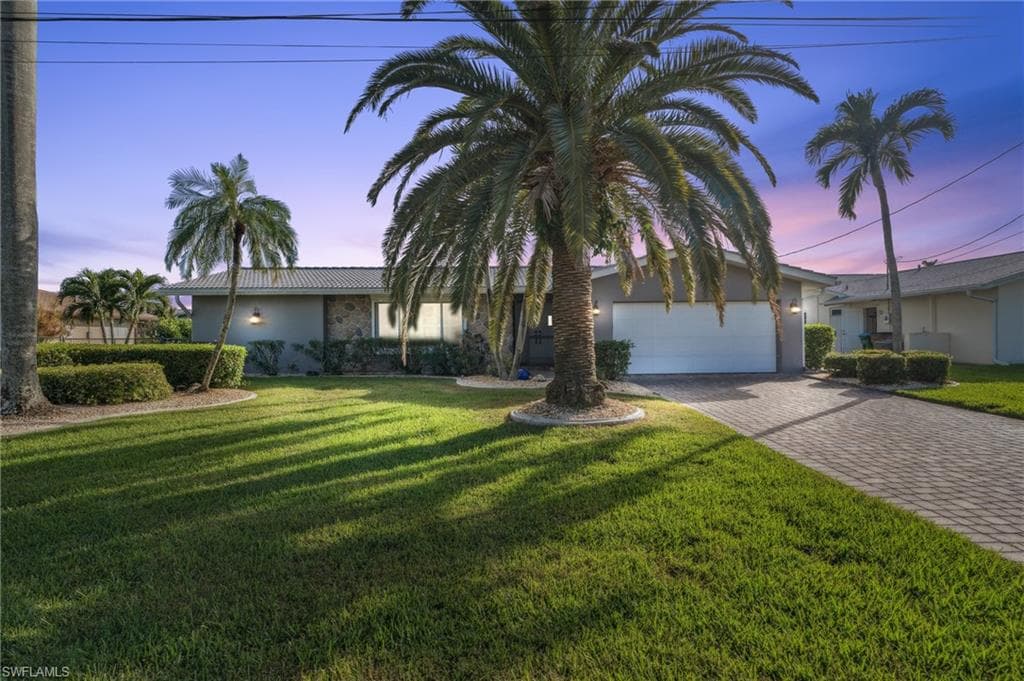 1904 SE 37th ST CAPE CORAL, FL 33904