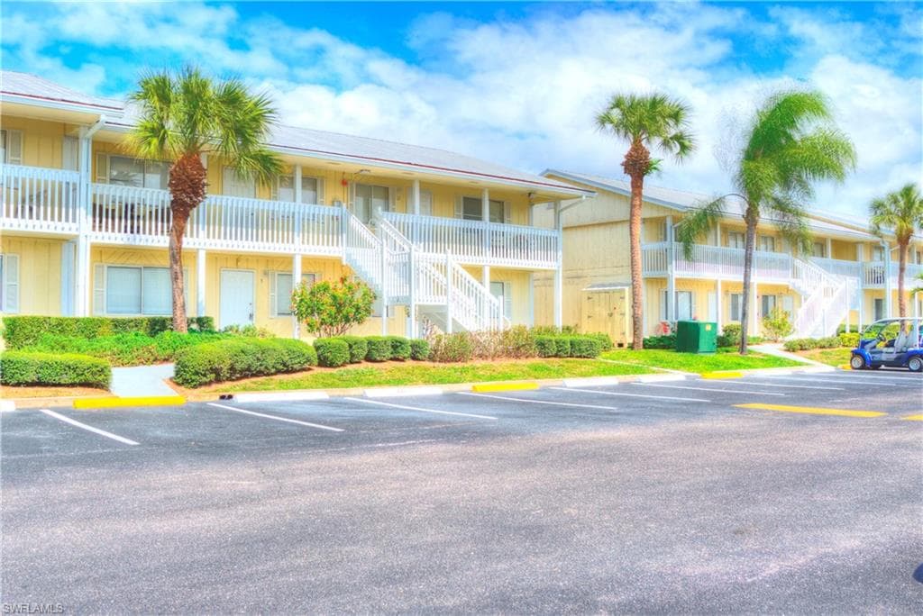 4603 Bayshore DR F6 NAPLES, FL 34112