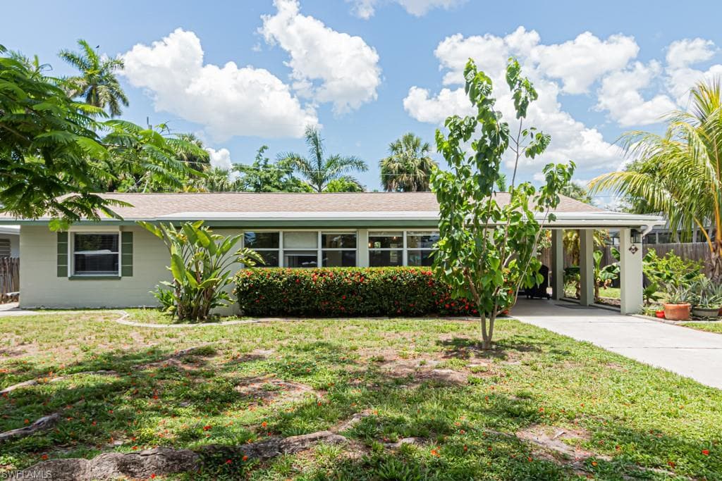 1413 Davis DR FORT MYERS, FL 33919