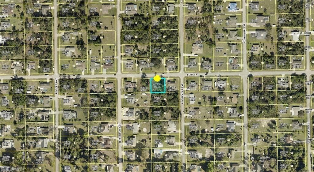 2604 E 2nd ST LEHIGH ACRES, FL 33936