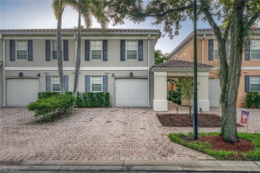5633 Cove CIR 58 NAPLES, FL 34119