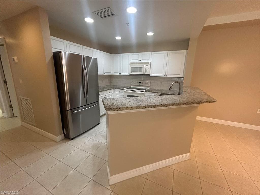 3944 Pomodoro CIR 103 CAPE CORAL, FL 33909