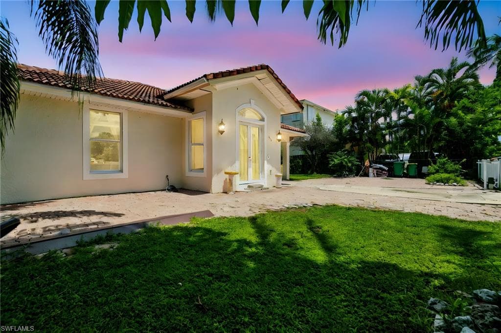 3389 Hibiscus AVE NAPLES, FL 34104