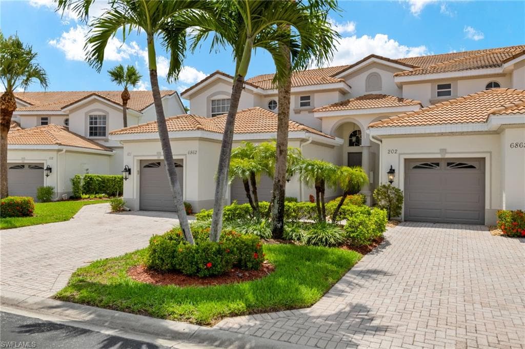 6862 Sterling Greens DR 202 NAPLES, FL 34104