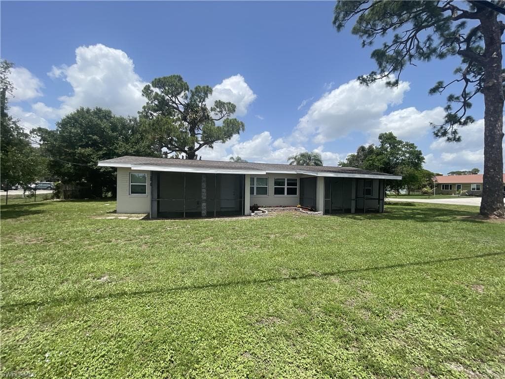 1111 Palm AVE NORTH FORT MYERS, FL 33903