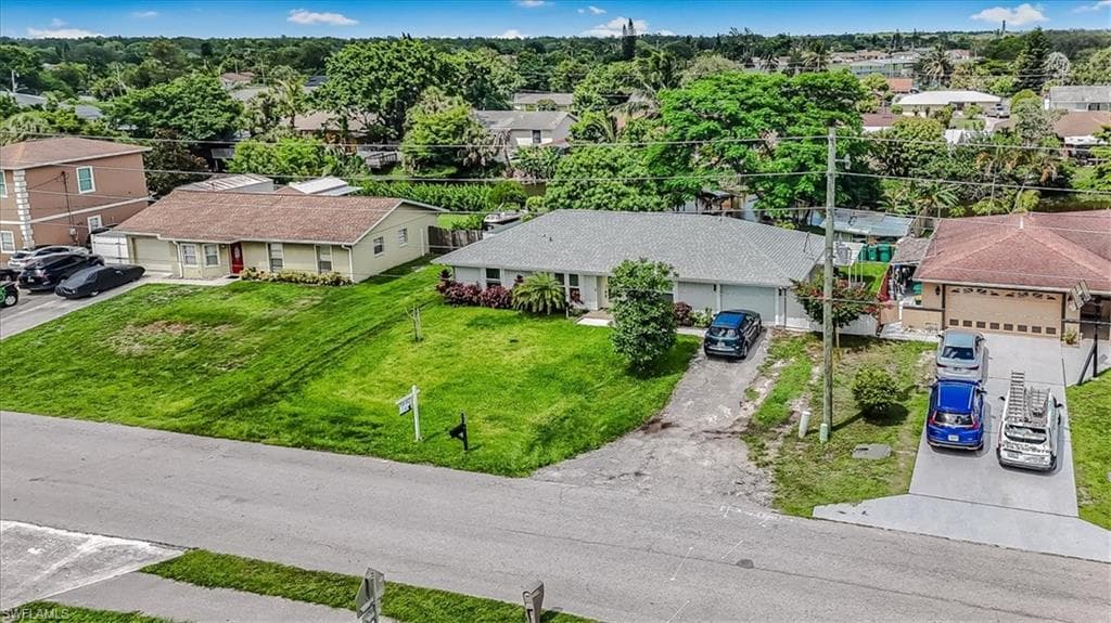 2048 50th TER SW NAPLES, FL 34116