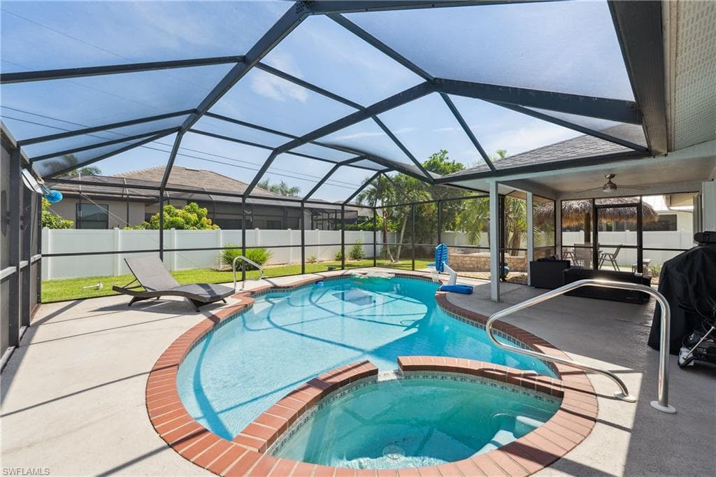 1913 SW 51st TER CAPE CORAL, FL 33914