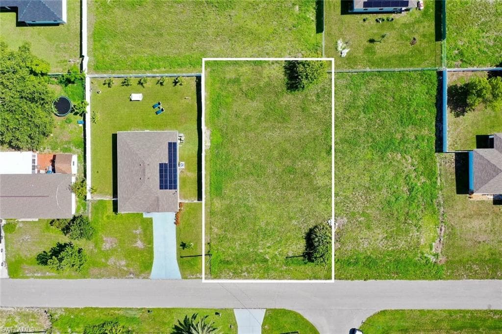 2133 NE 23rd TER CAPE CORAL, FL 33909