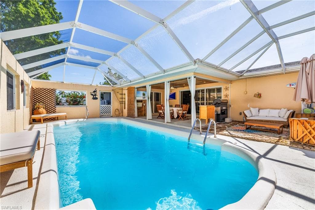 5816 1st PL CAPE CORAL, FL 33914
