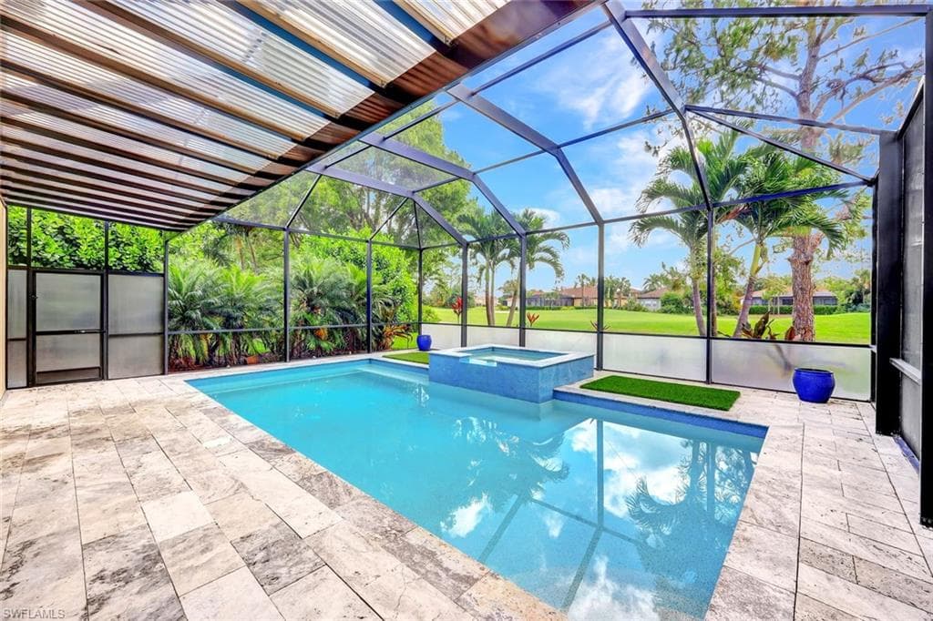 1949 Par DR NAPLES, FL 34120