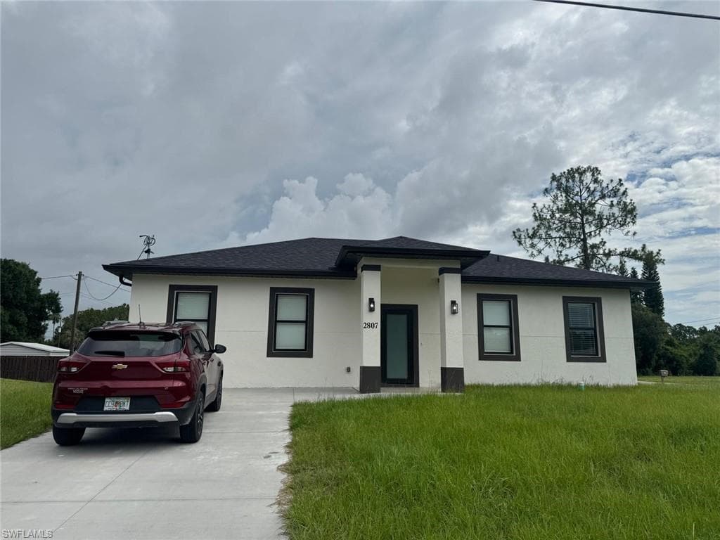 2807 Leeland Heights #B BLVD LEHIGH ACRES, FL 33936
