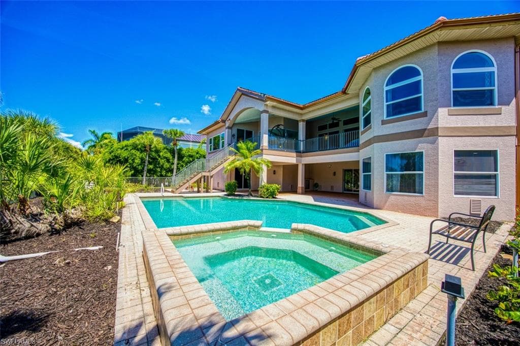 1321 Eagle Run DR SANIBEL, FL 33957